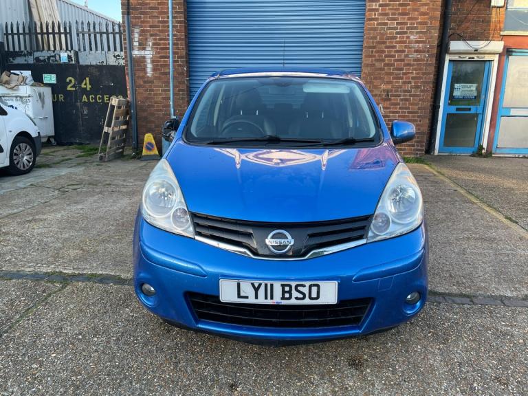 2011 Nissan Note 1.6 Tekna 5dr Auto MPV Petrol Automatic