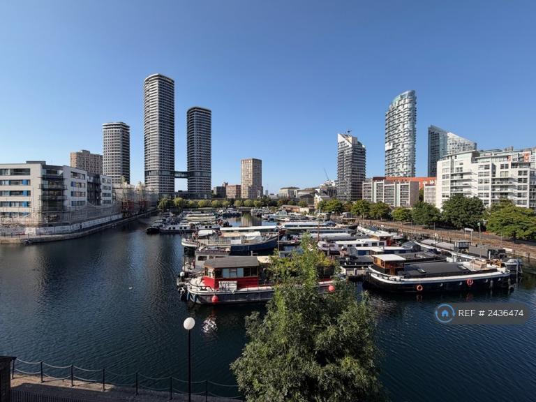 3 bedroom flat in Landons Close, London, E14 (3 bed) (#2436474)