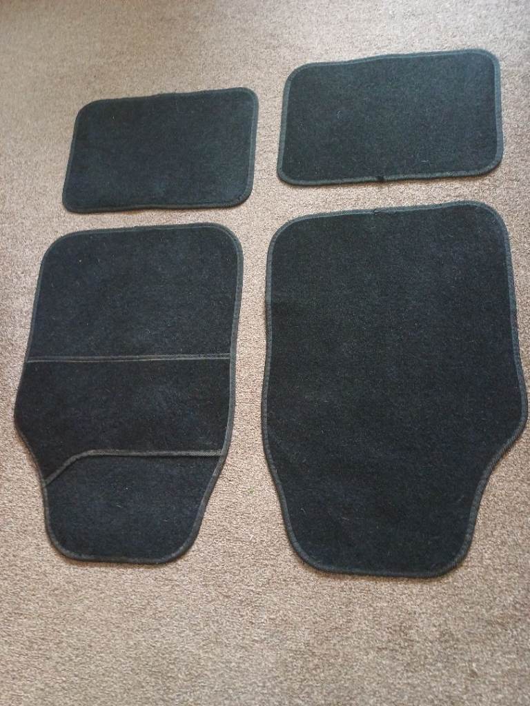 Universal black car mats