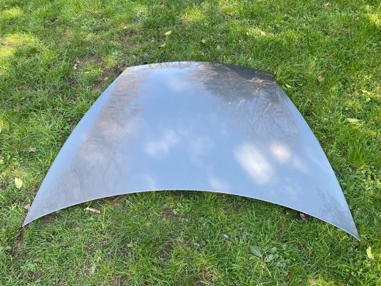 Porsche cayenne 957 Bonnet in good condition 