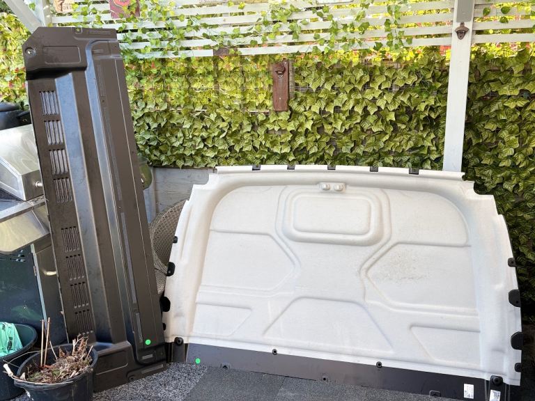 Ford transit custom 2023 bulkhead 