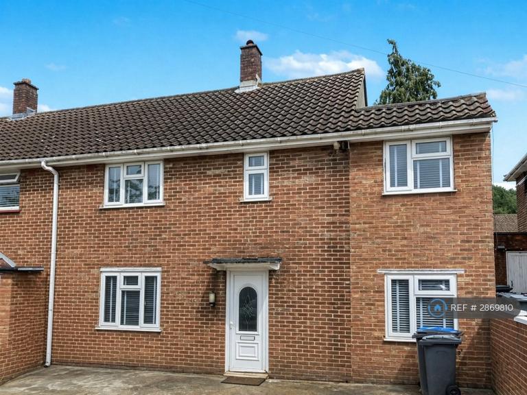 1 bedroom in King Henrys Drive, Croydon, CR0 (#2869810)