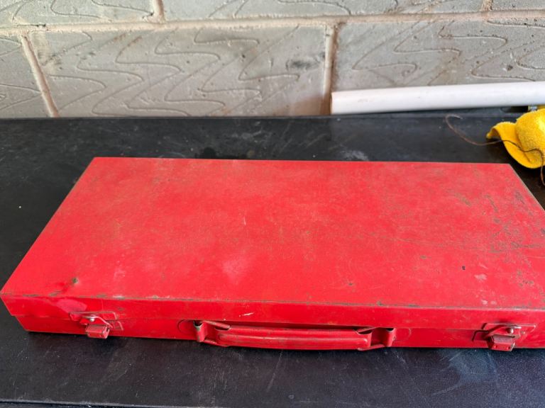 Taskmaster 32-Piece Socket Set in Red Metal Case