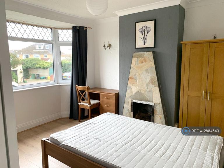 4 bedroom house in Mackie Avenue, Filton, Bristol, BS34 (4 bed) (#2884543)