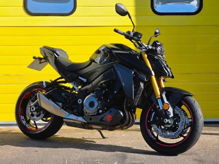 Suzuki GSX-S1000 1 OWNER! DELIVERY MILES! PRISTINE CONDITION