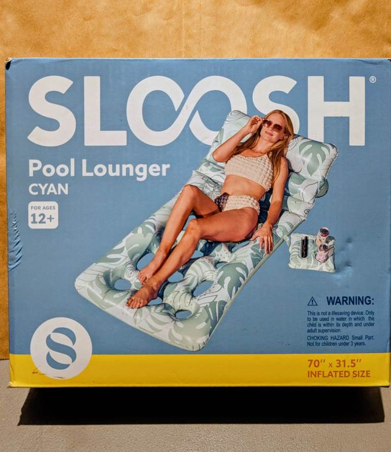 Luxury Inflatable Pool Lounger with Cup Holder – Summer Ready 🌞