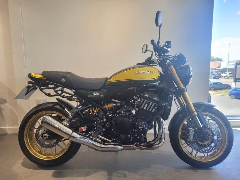 2025 KAWASAKI Z900 RS SE, '25 Plate with 1277 miles
