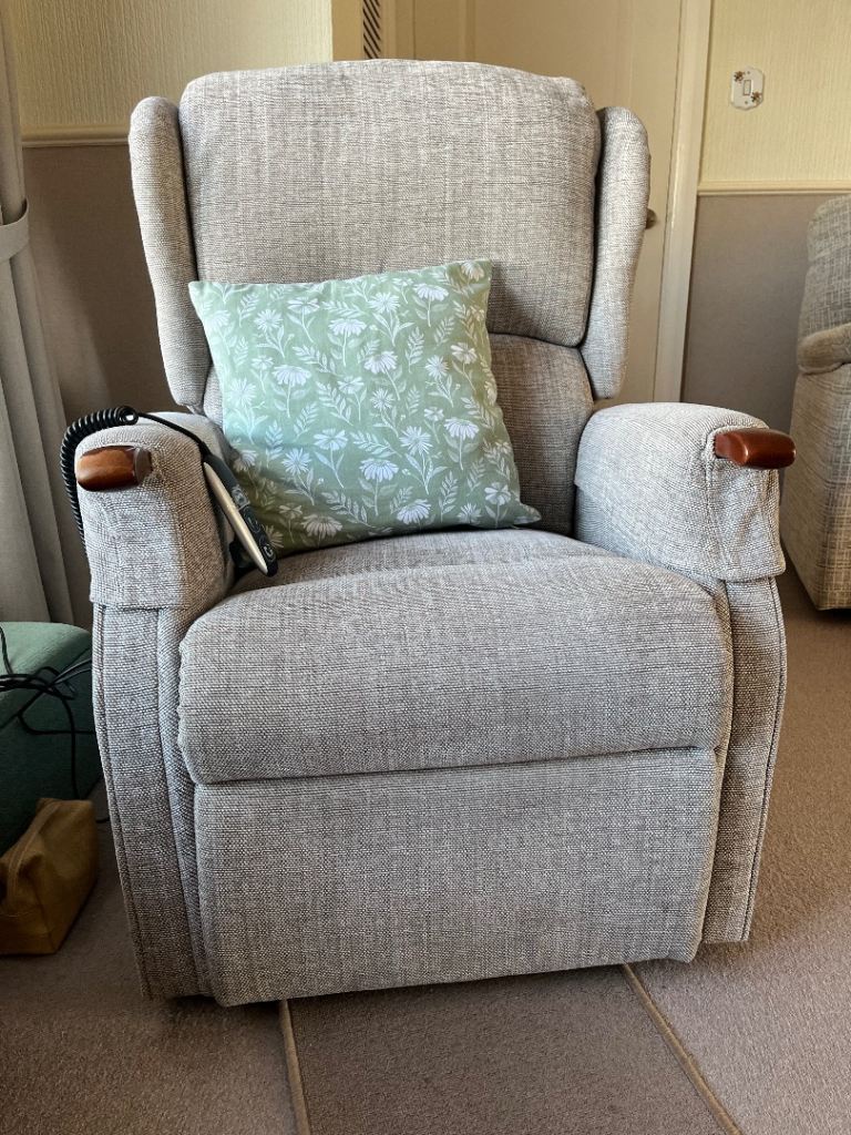 Rise & Recline Chair