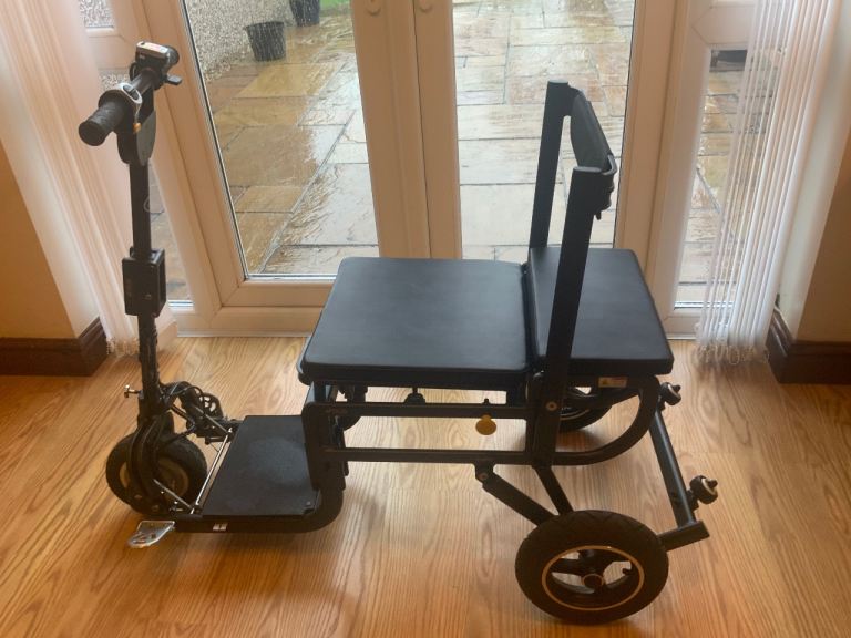 Efoldi Lite folding mobility scooter in new condition