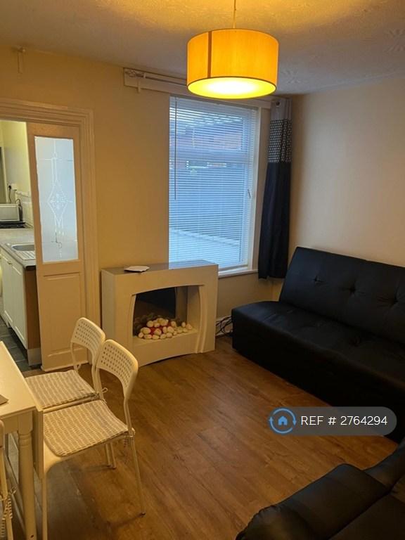 3 bedroom house in Arbury Avenue, Coventry, CV6 (3 bed) (#2764294)