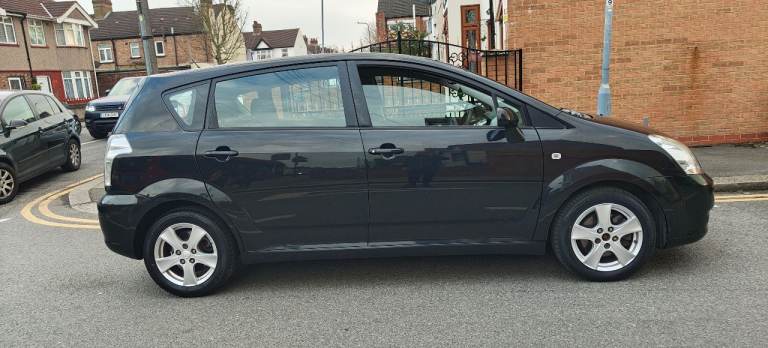 Toyota COROLLA VERSO 71k new mot mint condition