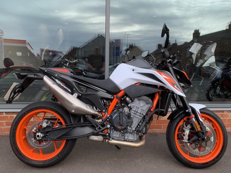 KTM 890 DUKE R - ONE OWNER - 3207 MILES - 2 YEAR WARRANTY