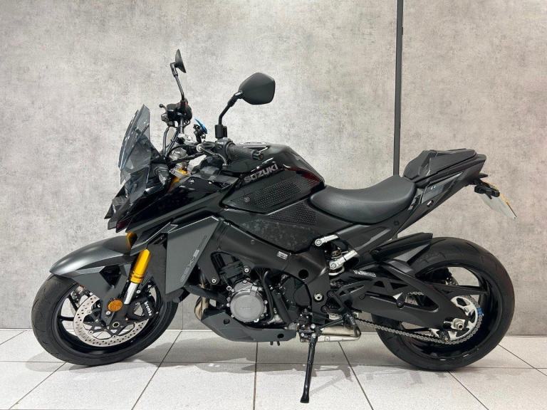 2023 Suzuki GSXS1000 RQ2 M3 - 1767 miles - MEGA!