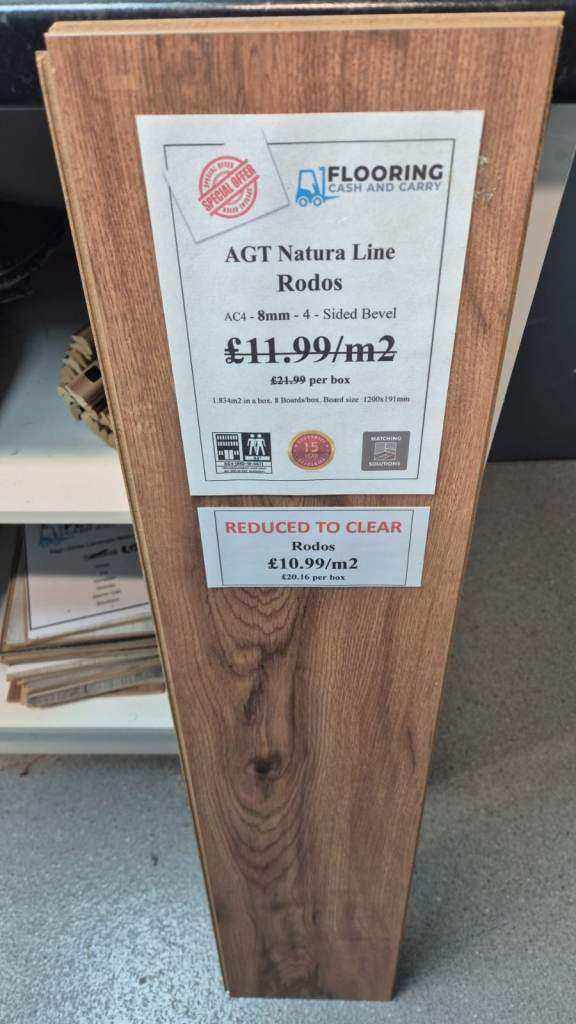 StepClick Smooth Akita Oak 7mm laminate Flooring CHEAPEST IN THE UK