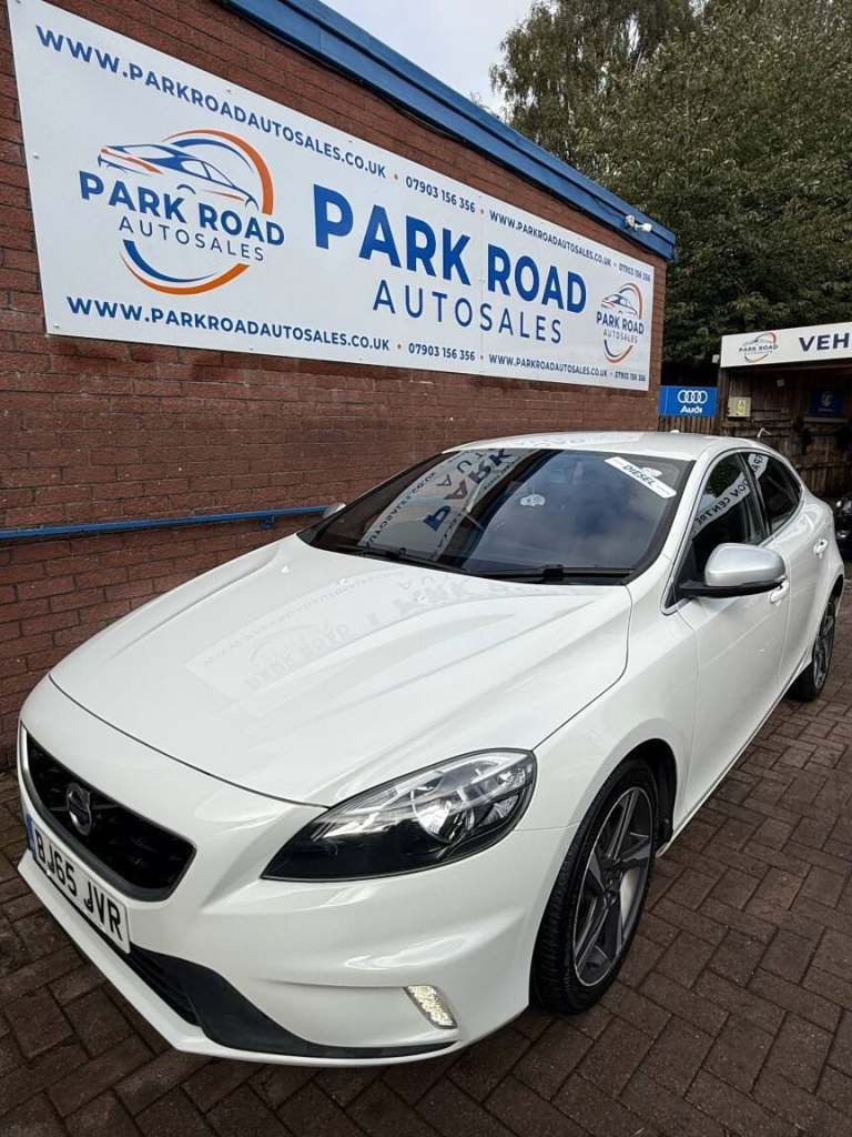 2015 Volvo V40 2.0 R-Design D2 Hatchback Diesel Manual