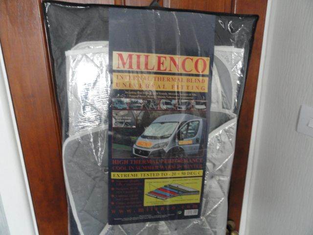 Milenco Universal Internal Silver Thermal Blind 3-Piece Cab Screen Set