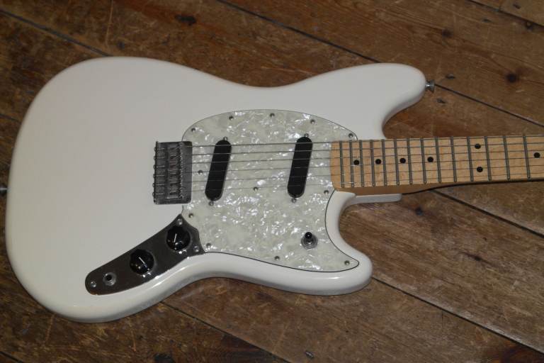 2017 Fender Mustang Player guitar
