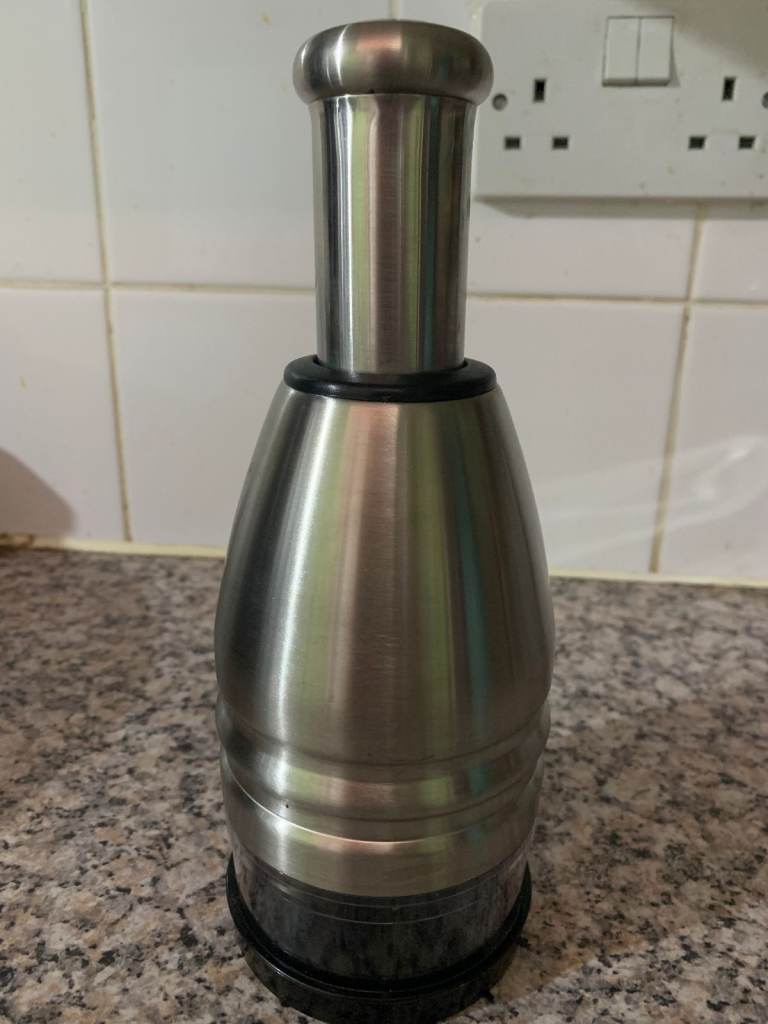 Ginger and Garlic Handheld Grinder