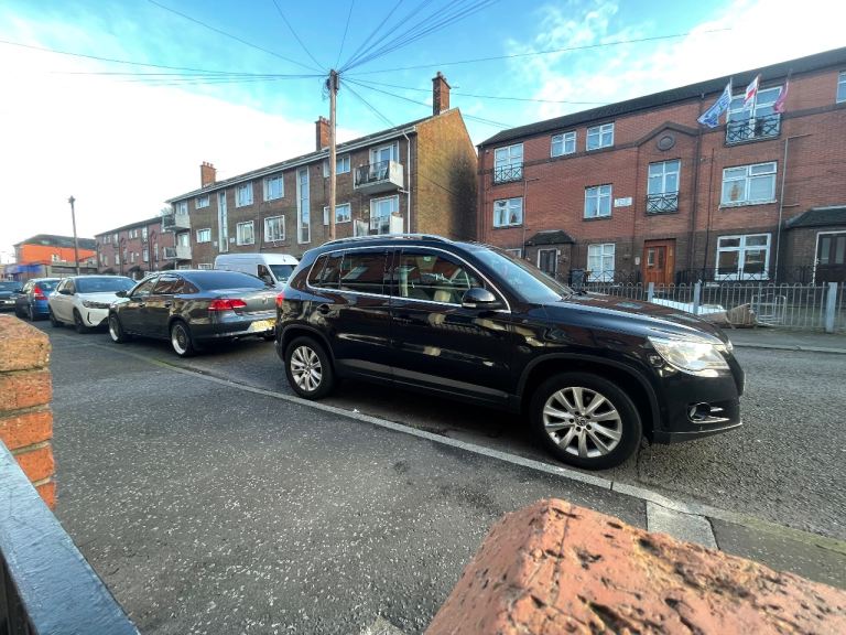 Volkswagen, TIGUAN, 4motion 170, 2011, Manual, 1968 (cc), 5 doors