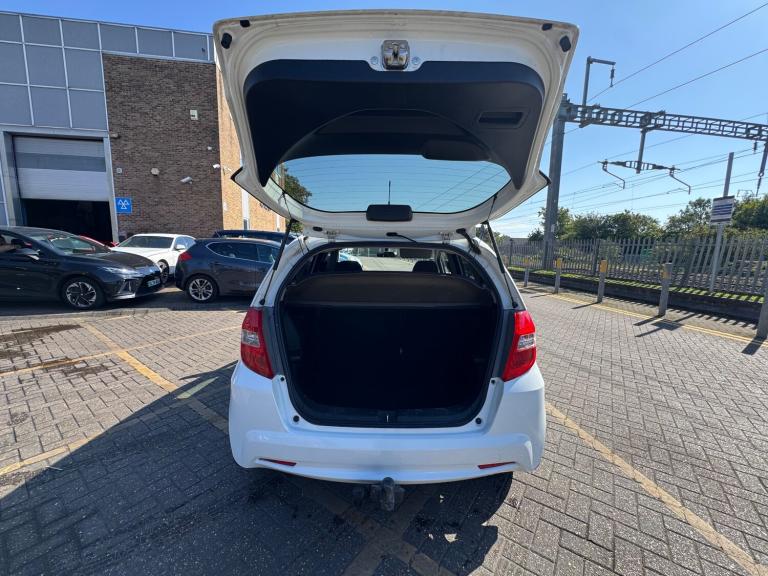 2013 Honda Jazz 1.4 i-VTEC ES Plus Hatchback 5dr Petrol CVT Euro 5 (99 ps)