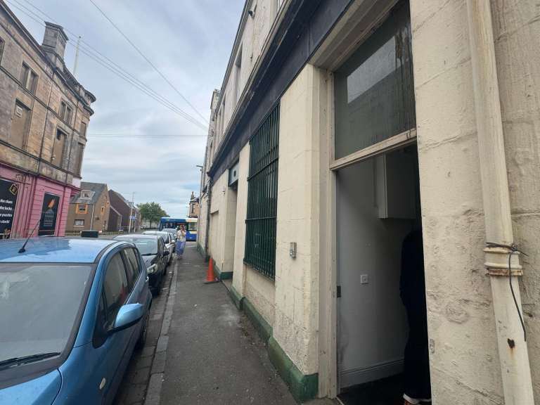 COMMERCIAL STORAGE UNIT FOR RENT OR SALE IN FALKIRK 