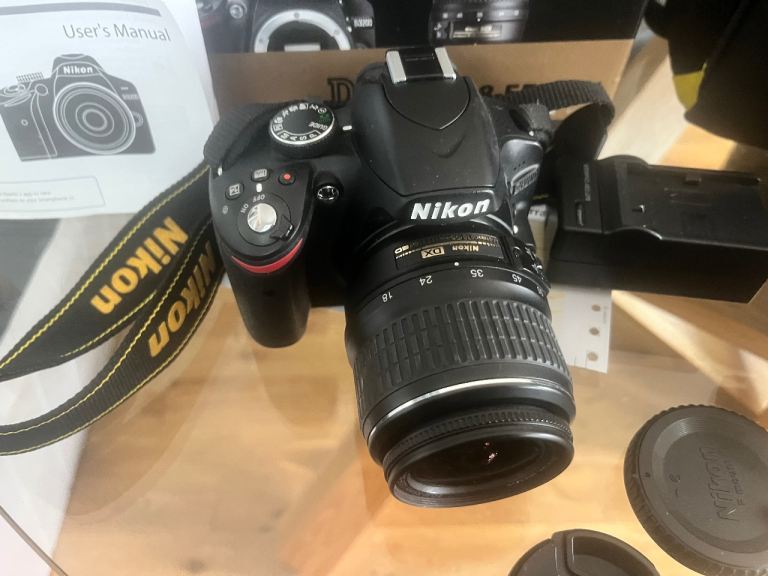 Nikon d3200 camera and kit plus extras