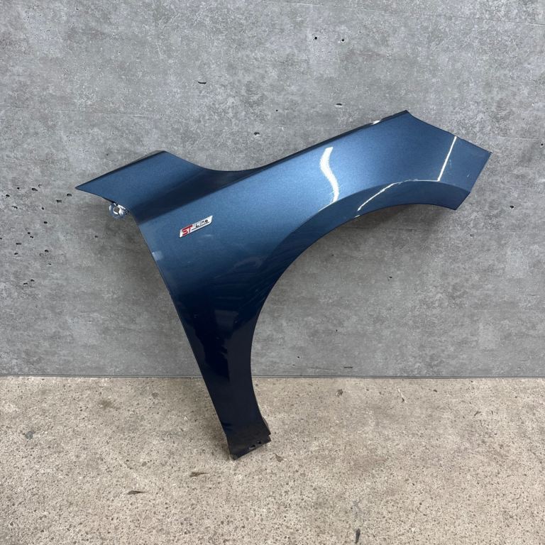 2020 FORD FOCUS    O/S Drivers Right Front Wing 2018-2025