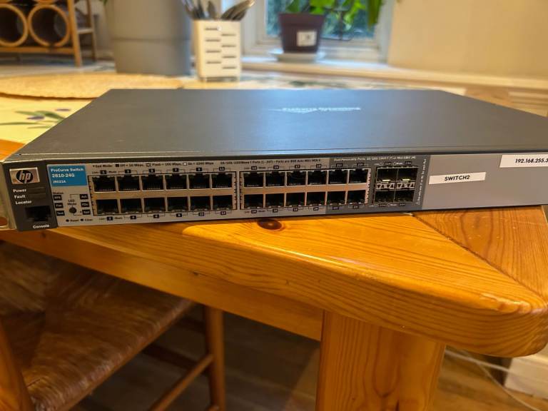 HP ProCurve 2810-24G (J9021A) – 24-Port Gigabit Switch with Dual-Personality Uplinks