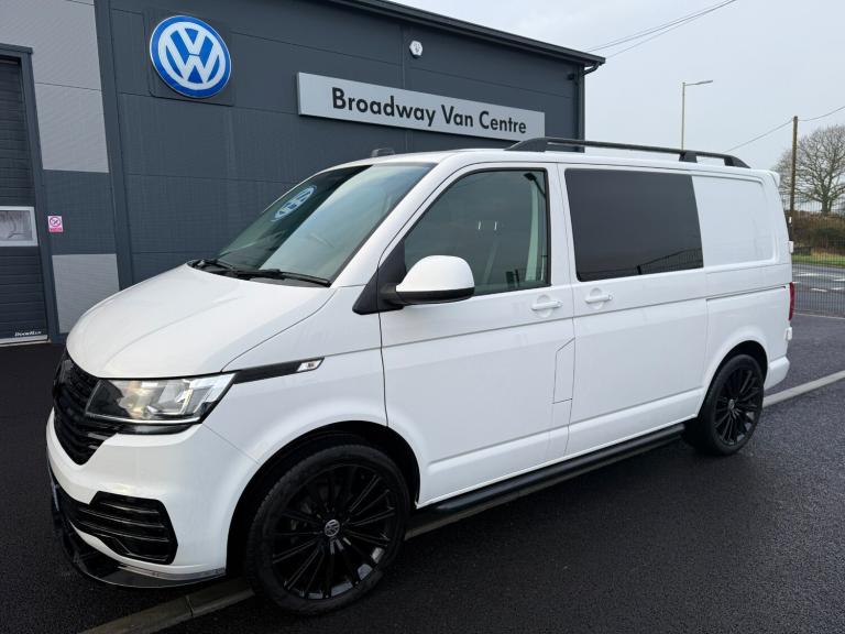 2020 VOLKSWAGEN TRANSPORTER T6.1 TDI 6 SEAT KOMBI STARTLINE SWB IN CANDY WHITE