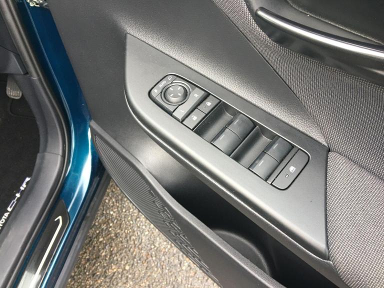 2024 Toyota C-HR 1.8 Hybrid Design 5dr CVT HATCHBACK PETROL/ELECTRIC Automatic