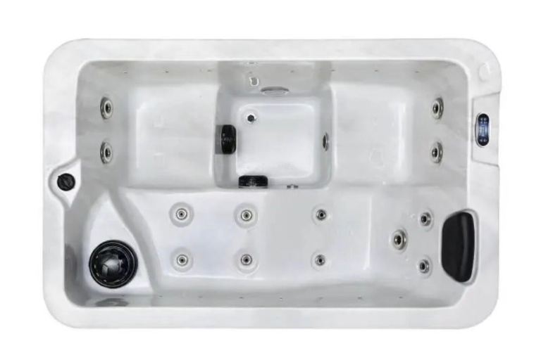 Brand New 3 Person Hot Tub - Free Delivery 