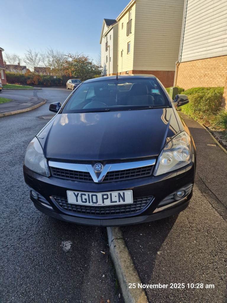 Vauxhall, ASTRA, Convertible, 2010, Manual, 1796 (cc), 3 doors