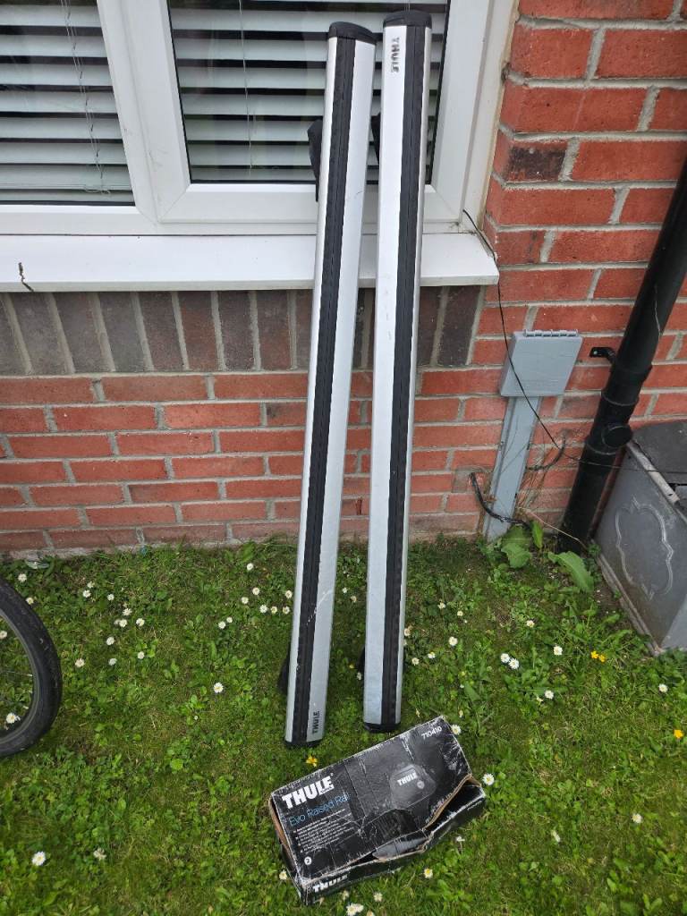 Car roof bars
