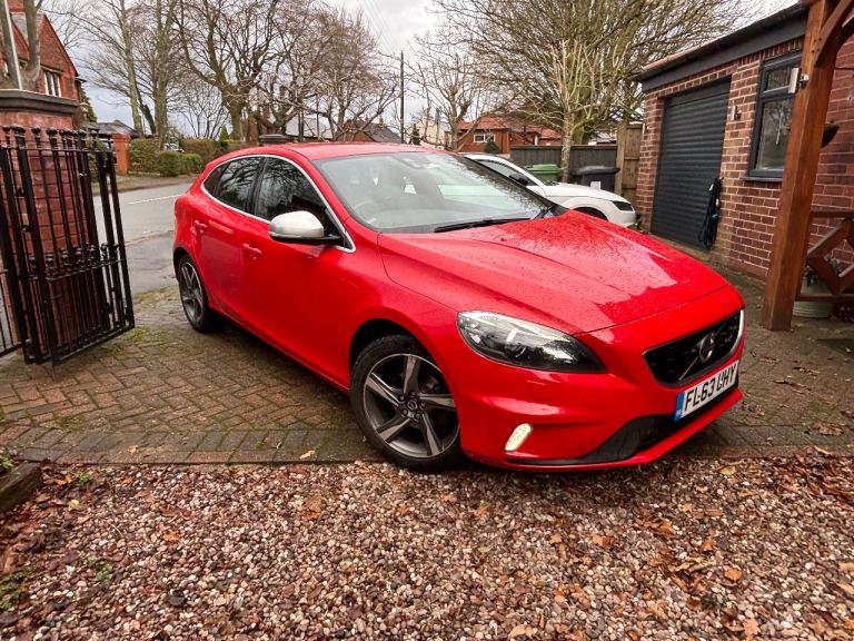 Volvo V40 R-Design Lux 2013 Full Leather FSH Tow bar