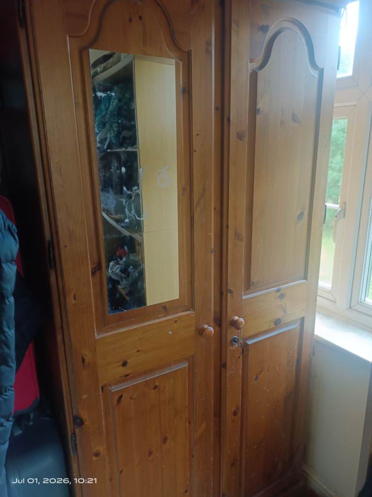 Double Wardrobe with Mirror – Good Condition