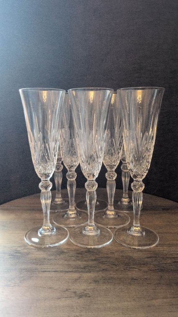 8x Champagne Flutes / Glasses