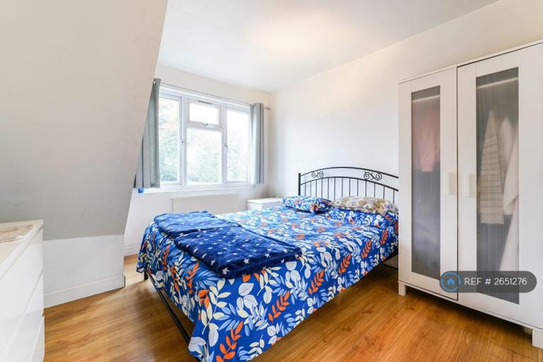 1 bedroom in Nelson Gardens, Whitton, TW3 (#2651276)