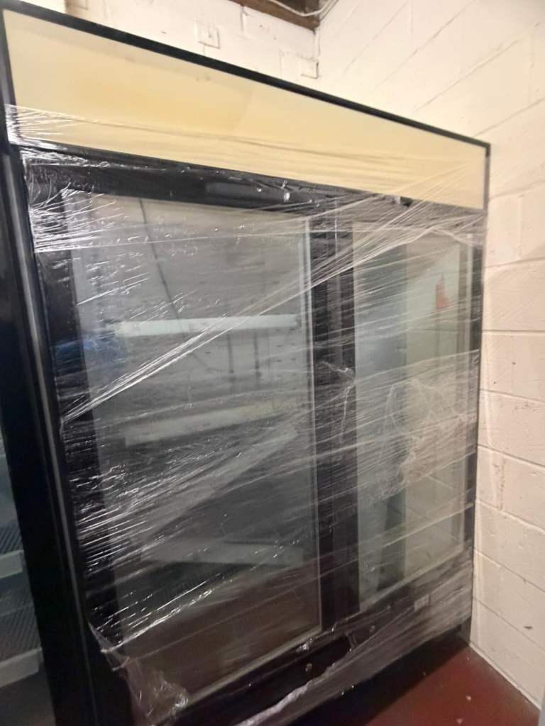 Commercial upright display freezer double door Italian like new cafe shop restaurant 