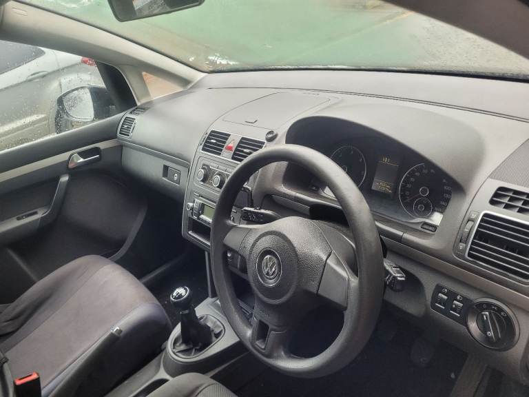 Volkswagen, TOURAN, MPV, 2011, Manual, 1598 (cc), 5 doors