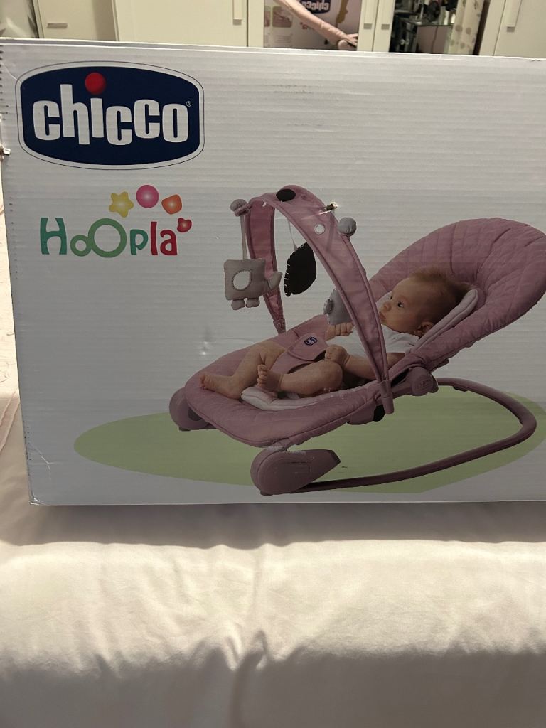 Chicco Hooplà Baby Bouncer - Pink, As Good As New