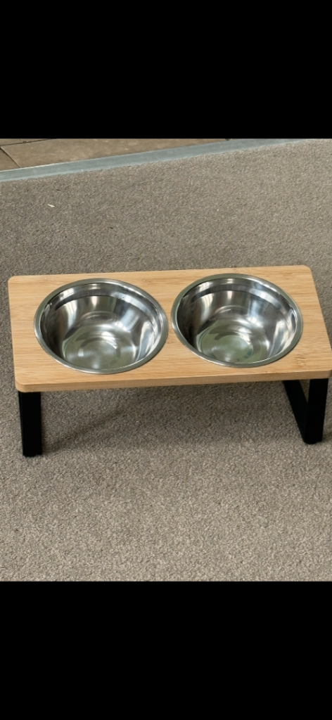 Pet bowls 