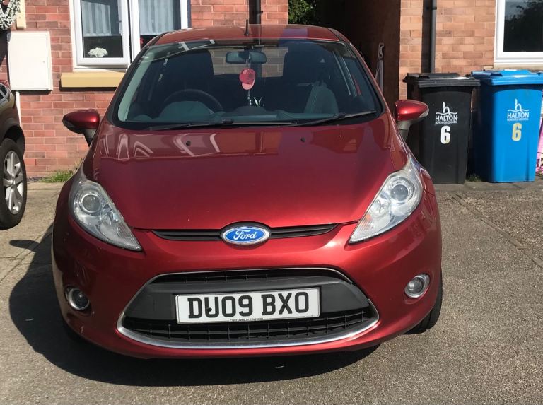 Car Ford Fiesta Zetec