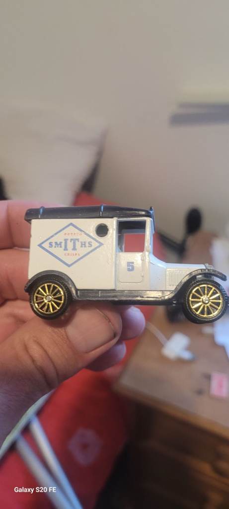 Vintage Style Toy Van - White and Black