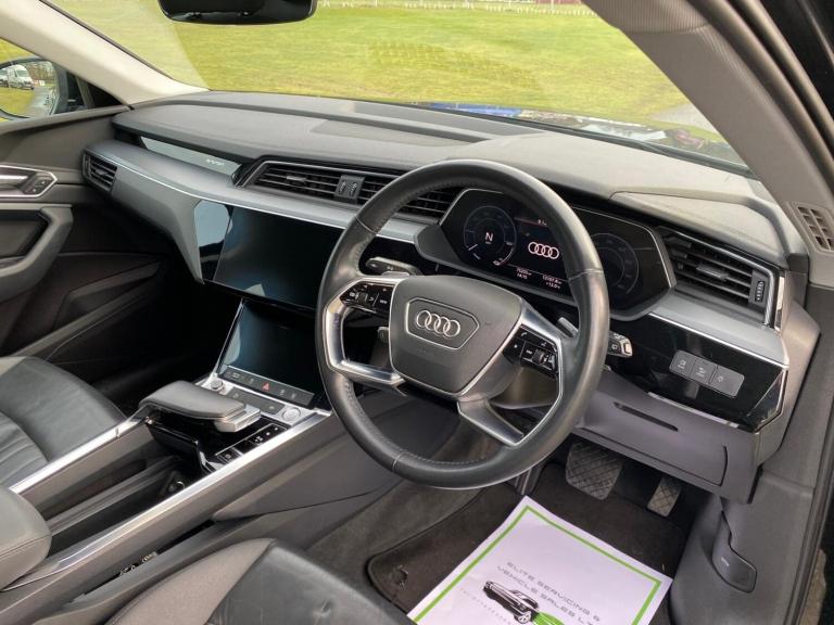 AUDI E-TRON 50 Technik 2020