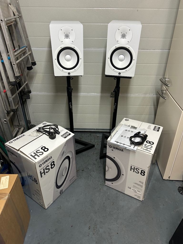 Yamaha hs8 white speakers pair of