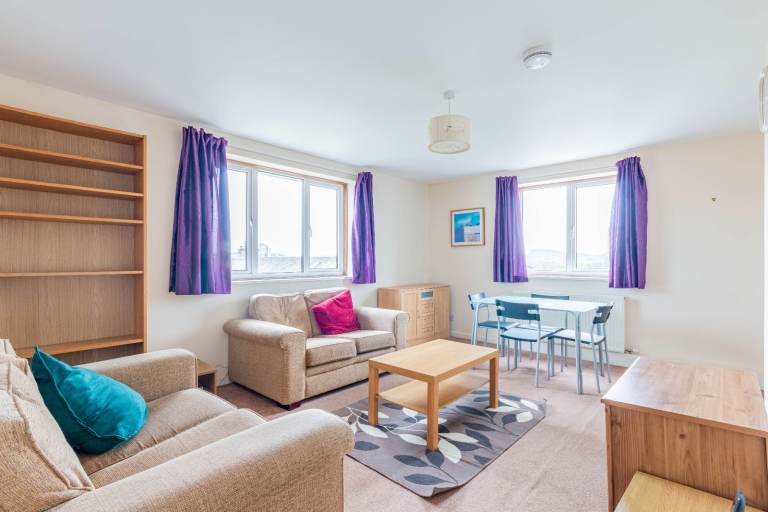 Highly desirable, 2 bedroom, 2nd floor flat in Liberton – available soon