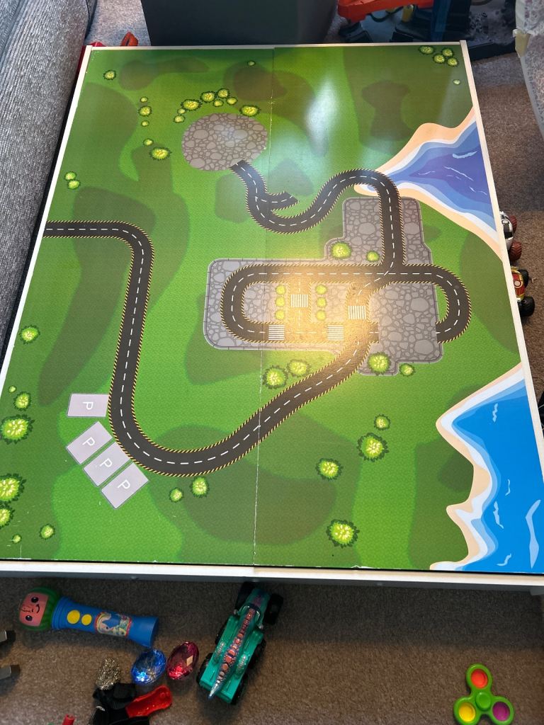 Children table top train set/car set