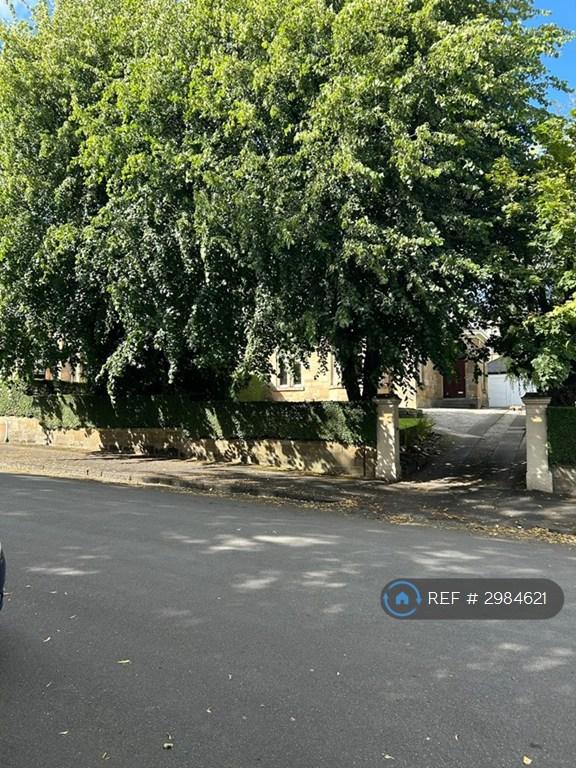 2 bedroom flat in Newark Drive, Glasgow, G41 (2 bed) (#2984621)