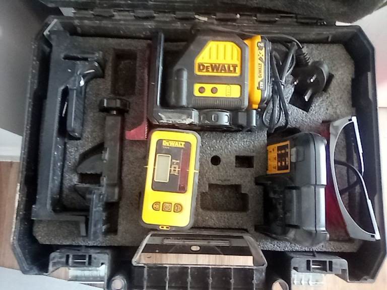 DeWalt laser level set