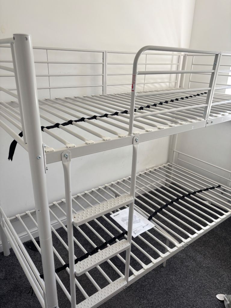 Bunk bed